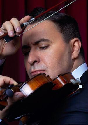 
        World Tour of Maxim Vengerov
    